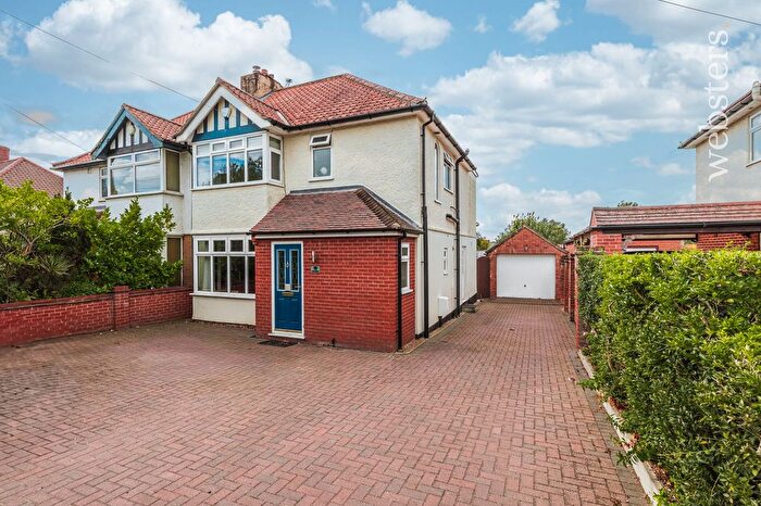 3 Bedroom Semi-detached House For Sale In Low Road, Hellesdon, NR6