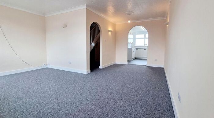 3 Bedroom Maisonette To Rent In High Street, Broadstairs, CT10
