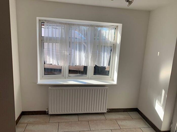 4 Bedroom Terraced House To Rent In Arbour Close, Luton, LU3
