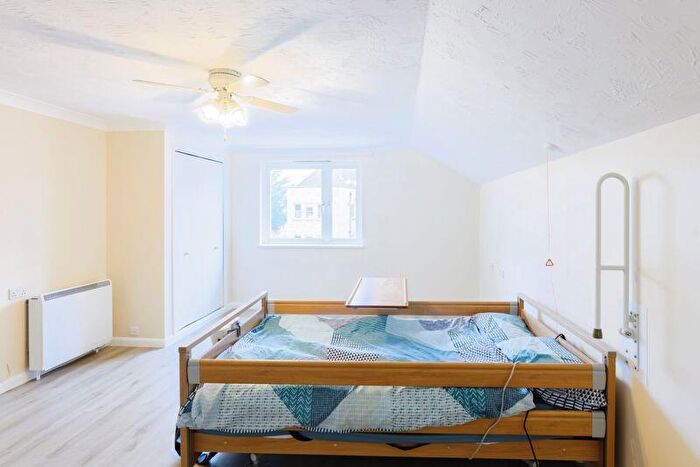 2 Bedroom Retirement Property For Sale In Spalding Court, Chelmsford, CM1