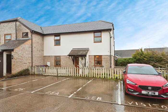 2 Bedroom Maisonette For Sale In Victoria Road, Hitchin, Hertfordshire, SG5
