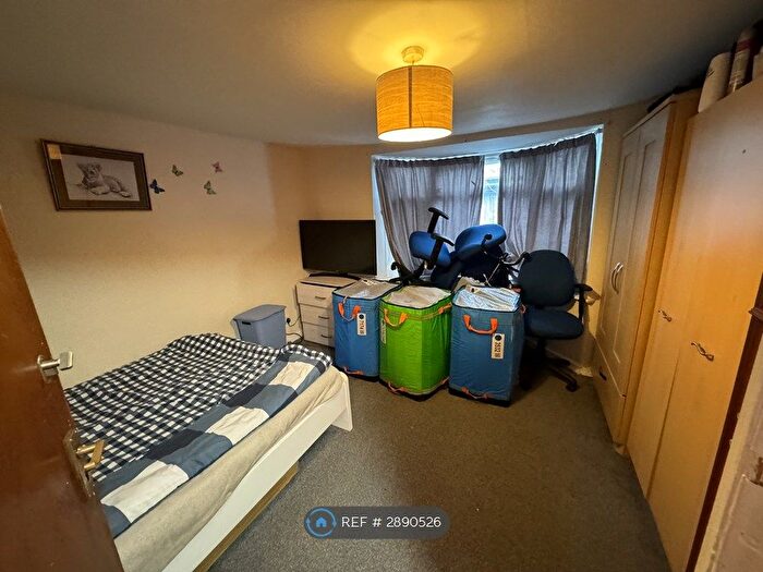 2 Bedroom Flat To Rent In Derby Road, Southampton, SO14