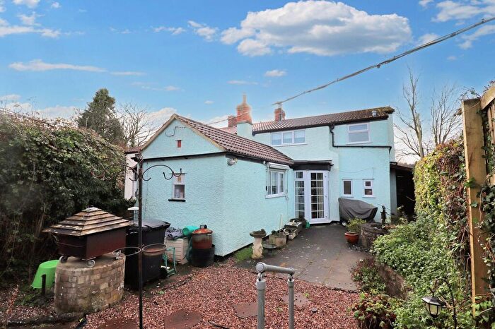 3 Bedroom Cottage For Sale In Gillingstool, Thornbury, BS35