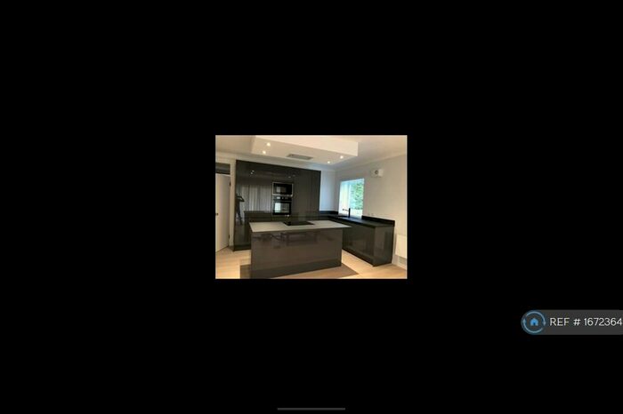 2 Bedroom Flat To Rent In Bearsden, Glasgow, G61