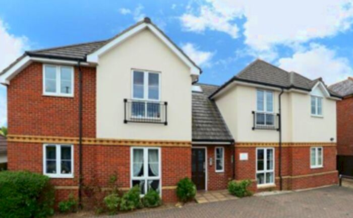 2 Bedroom Flat To Rent In Jamie Court, Columbia Road, Bournemouth, Dorset, BH10