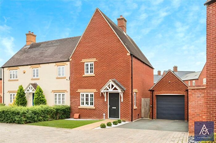 3 Bedroom Semi-Detached House For Sale In Orion Drive, Brackley, Northamptonshire, NN13