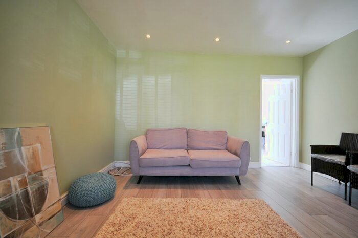 2 Bedroom Town House To Rent In Bedroom House – Southgarth Road, Salford, M6