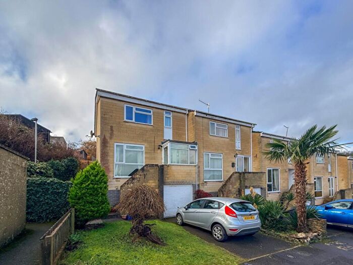 3 Bedroom End Of Terrace House For Sale In Leigh Close, Bath, BA1