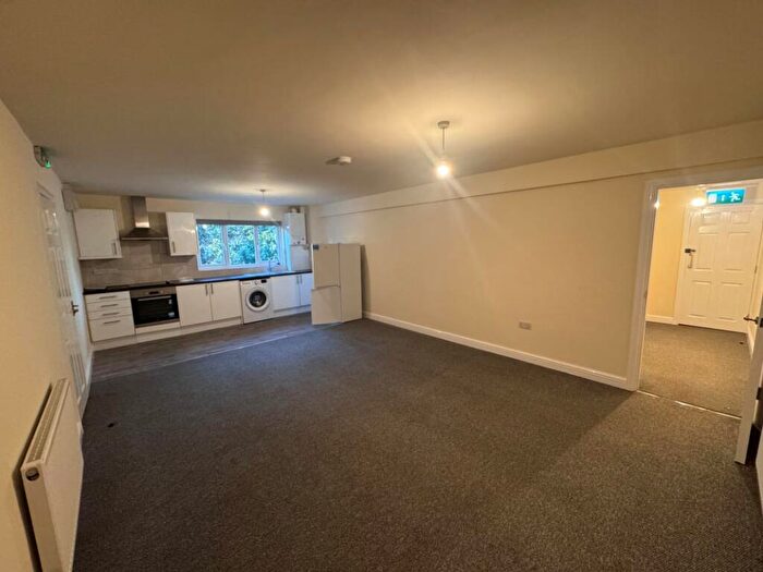 2 Bedroom Maisonette To Rent In Woodway Lane Coventry, CV2