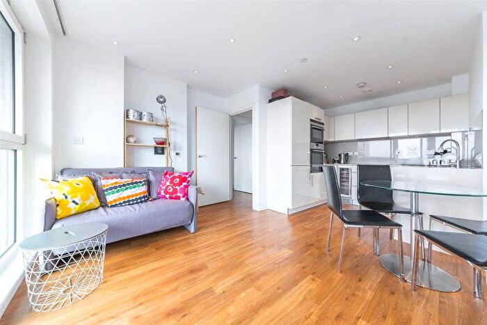 1 Bedroom Flat To Rent In Queensland Road, Drayton Park, N7