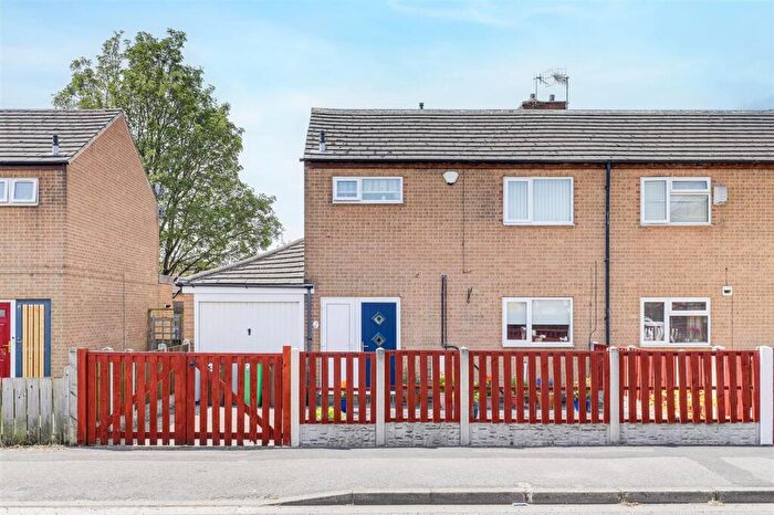 2 Bedroom End Of Terrace House For Sale In Tunstall Drive, Nottingham, NG5