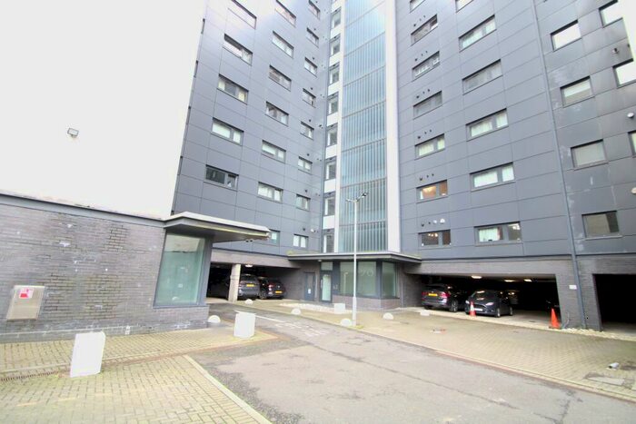 2 Bedroom Apartment To Rent In Lancefield Quay, Glasgow, G3