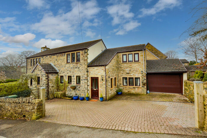 4 Bedroom Detached House For Sale In Healey Green Lane, Houses Hill, Huddersfield, HD5