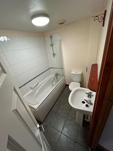 1 Bedroom Flat To Rent In Staple Hill Road, Bristol, BS16