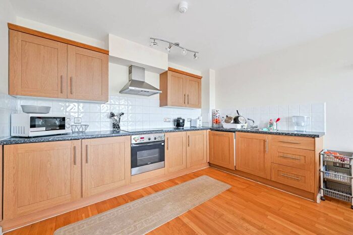 2 Bedroom Flat To Rent In Calderwood St, Woolwich, London, SE18