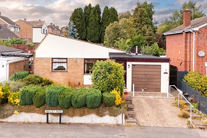 3 Bedroom Detached Bungalow For Sale In Valley Rise, Desborough, Kettering, NN14