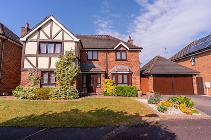 4 Bedroom Detached House For Sale In Streamside, Bishops Cleeve, Cheltenham, GL52