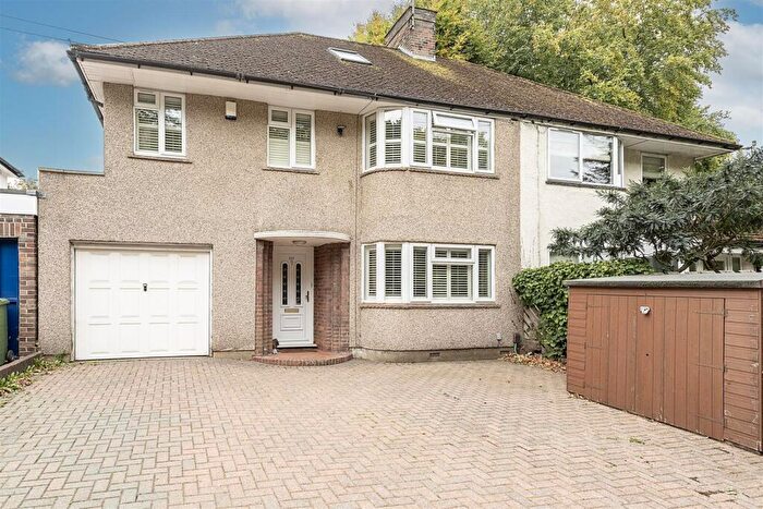 5 Bedroom Semi-Detached House For Sale In Beech Road, St. Albans, AL3