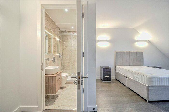 2 Bedroom Flat To Rent In Abbott House, Abbey View, Everard Close, St Albans, AL1