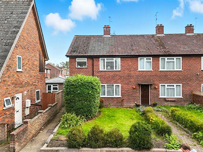 2 Bedroom Maisonette For Sale In High Street, Stanstead Abbotts, SG12