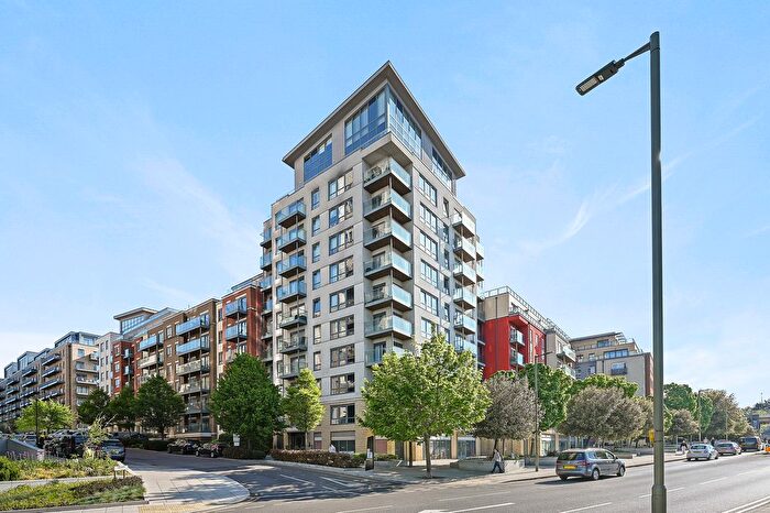 3 Bedroom Flat For Sale In Envoy House, London, NW9