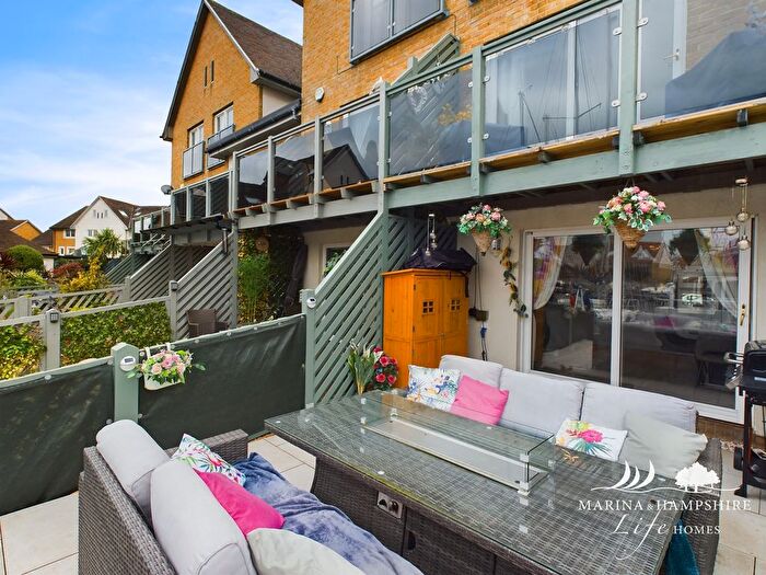 3 Bedroom Town House For Sale In Bryher Island, Port Solent, Portsmouth, PO6