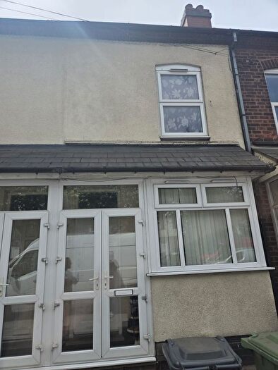 3 Bedroom Terraced House To Rent In Darlaston Road, Walsall, WS2