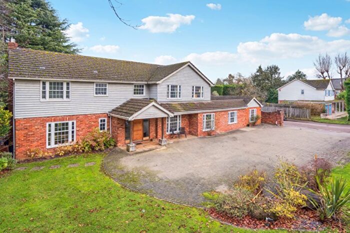 5 Bedroom Detached House For Sale In Blyton Close, Beaconsfield, HP9