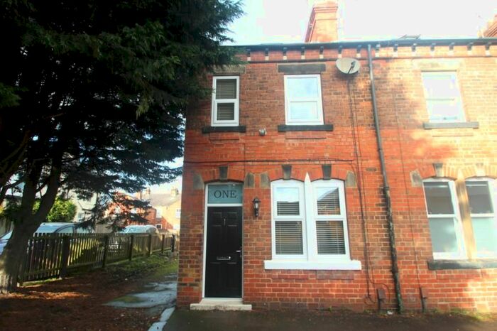 3 Bedroom End Of Terrace House To Rent In Roker Road, Harrogate, HG1