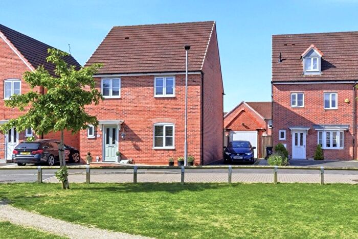 4 Bedroom Detached House For Sale In Sentinel Close, Worcester, WR2