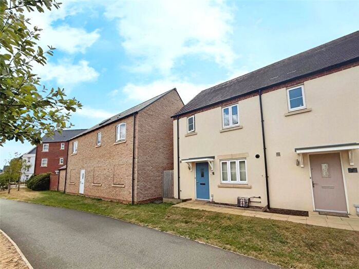 2 Bedroom End Of Terrace House For Sale In Salisbury Walk, Bicester, Oxfordshire, OX26