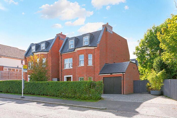 5 Bedroom Detached House To Rent In Purley Downs Road, Sanderstead, CR2