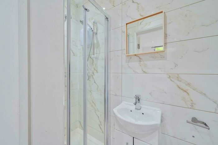 1 Bedroom Flat To Rent In Eversholt Street, Mornington Crescent, London, NW1