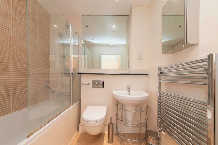 1 Bedroom Flat To Rent In Holders Hill Road, Mill Hill, London, NW7
