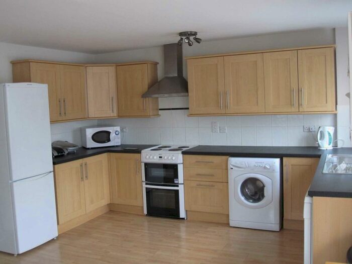 3 Bedroom Flat To Rent In Ladybarn Lane, Fallowfield, M14