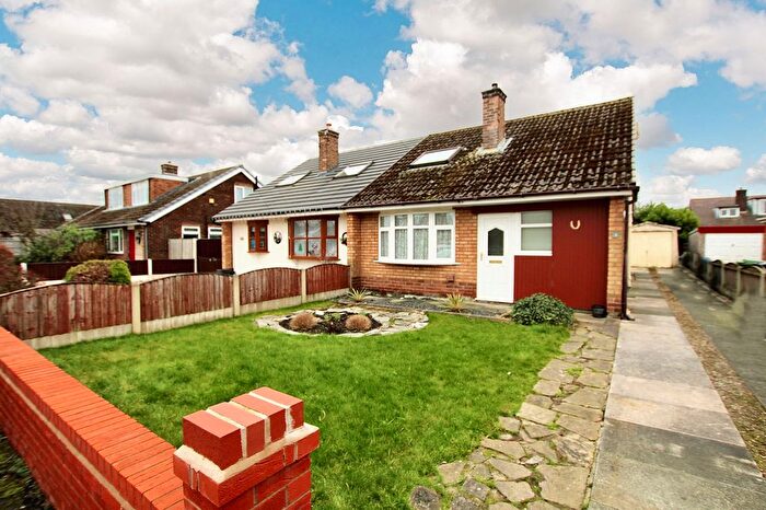 3 Bedroom Semi-Detached Bungalow To Rent In Susan Drive, Penketh, WA5