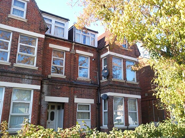 1 Bedroom Flat To Rent In Portswood Road (Front ), Portswood, Southampton, SO17