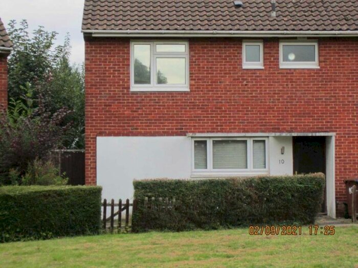 4 Bedroom Property To Rent In Pondcroft, Hatfield, AL10