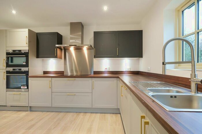 2 Bedroom Detached House For Sale In Limbourne Lane, Fittleworth, RH20