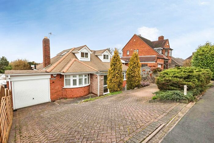 4 Bedroom Detached Bungalow For Sale In Gauden Road, Stourbridge, DY9
