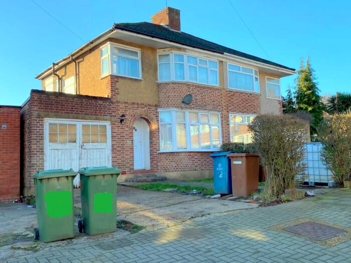 3 Bedroom Semi-Detached House To Rent In Bellamy Drive, Stanmore, Middlesex HA7
