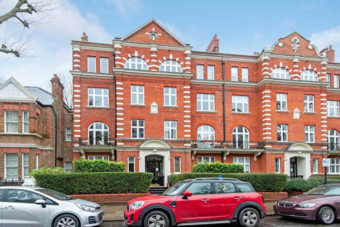 3 Bedroom Flat To Rent In Randolph Avenue, London, W9