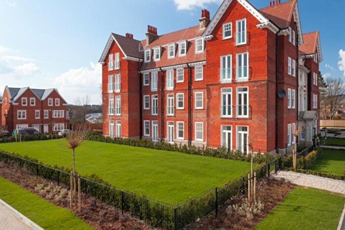 2 Bedroom Flat To Rent In Eversley Park, Folkestone, Kent, CT20
