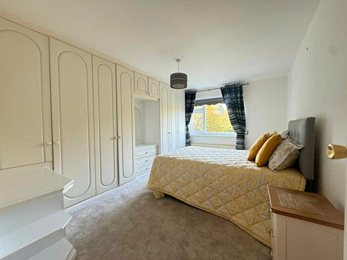 2 Bedroom Flat To Rent In Croxton Court, Park Crescent, PR9