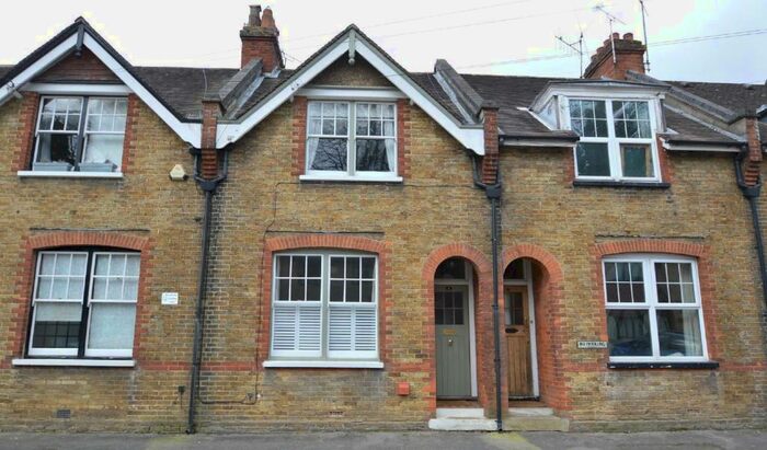 3 Bedroom House To Rent In Station ApproachCoulsdon NorthSurrey, CR5