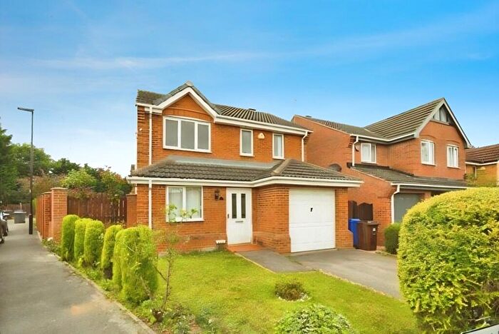 3 Bedroom Detached House To Rent In Standish Gardens, Sheffield, South Yorkshire, S5