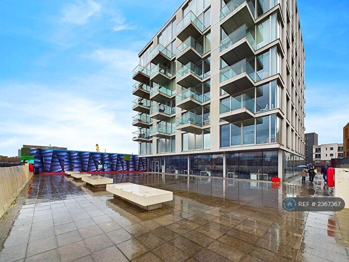 2 Bedroom Flat To Rent In Luna House, London, SE16
