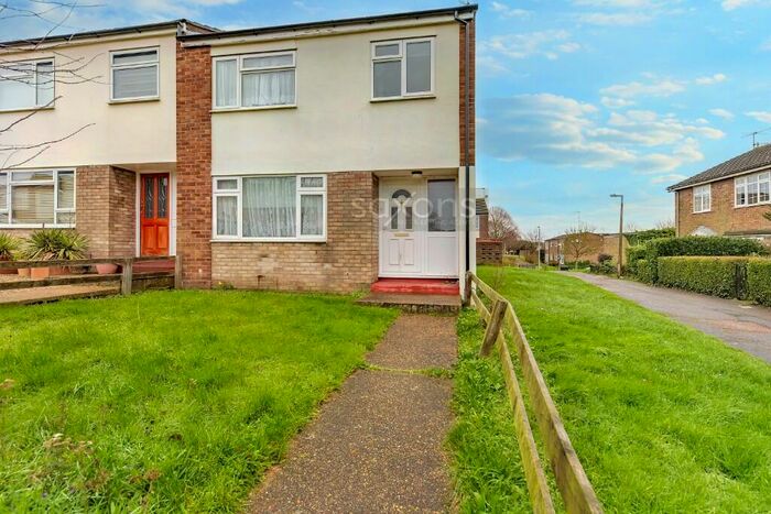 4 Bedroom Semi-Detached House To Rent In Ariel Close, Colchester, Essex, CO4