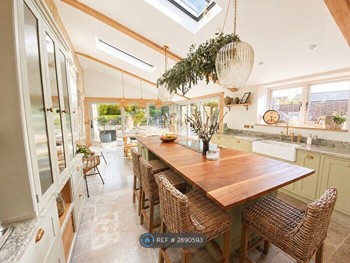 5 Bedroom Detached House To Rent In Stoke Road, Taunton, TA3