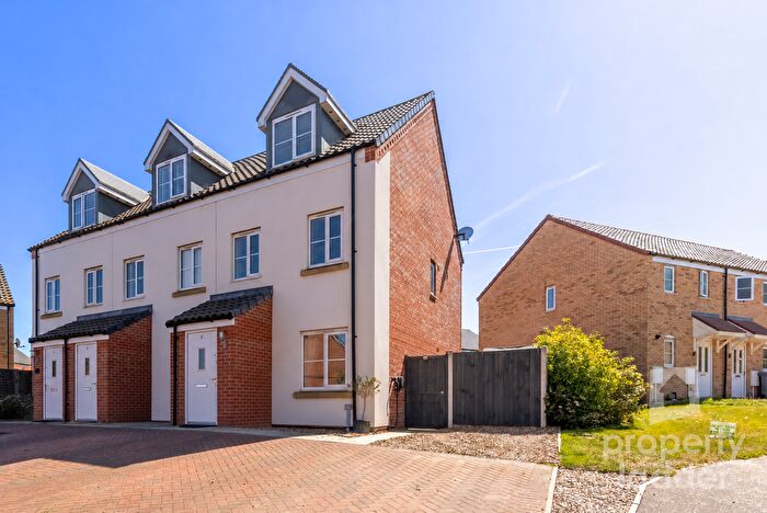 3 Bedroom Town House For Sale In Kingfisher Road, Sprowston, NR7
